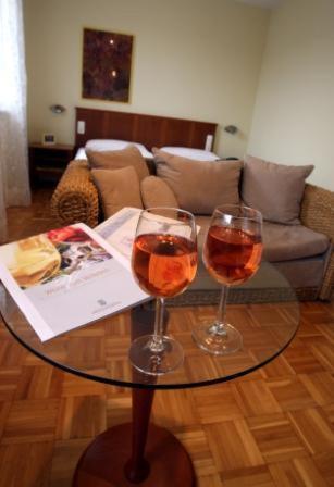 Wein-Traeume Hotel Thüngersheim Quarto foto
